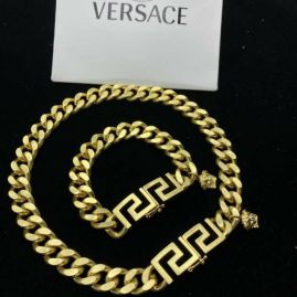 Picture of Versace Sets _SKUVersacesuits06cly3117192
